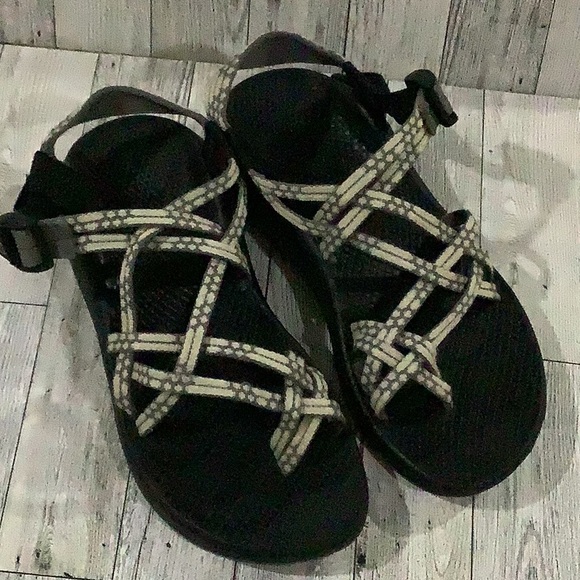 Chaco women’s gray strap summer beach hiking sandals size 8 - Picture 2 of 8